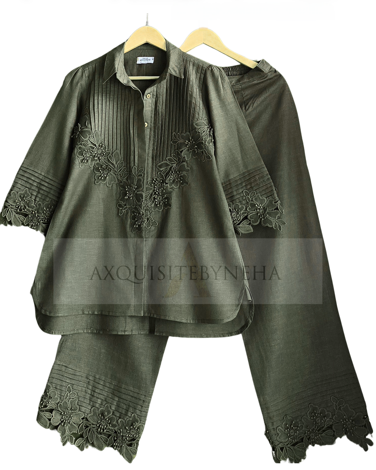 Olive / Chocolate Cutwork