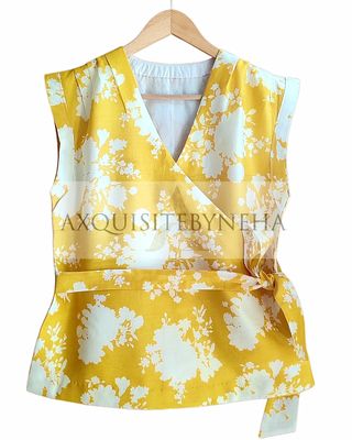 Yellow sleevesless set