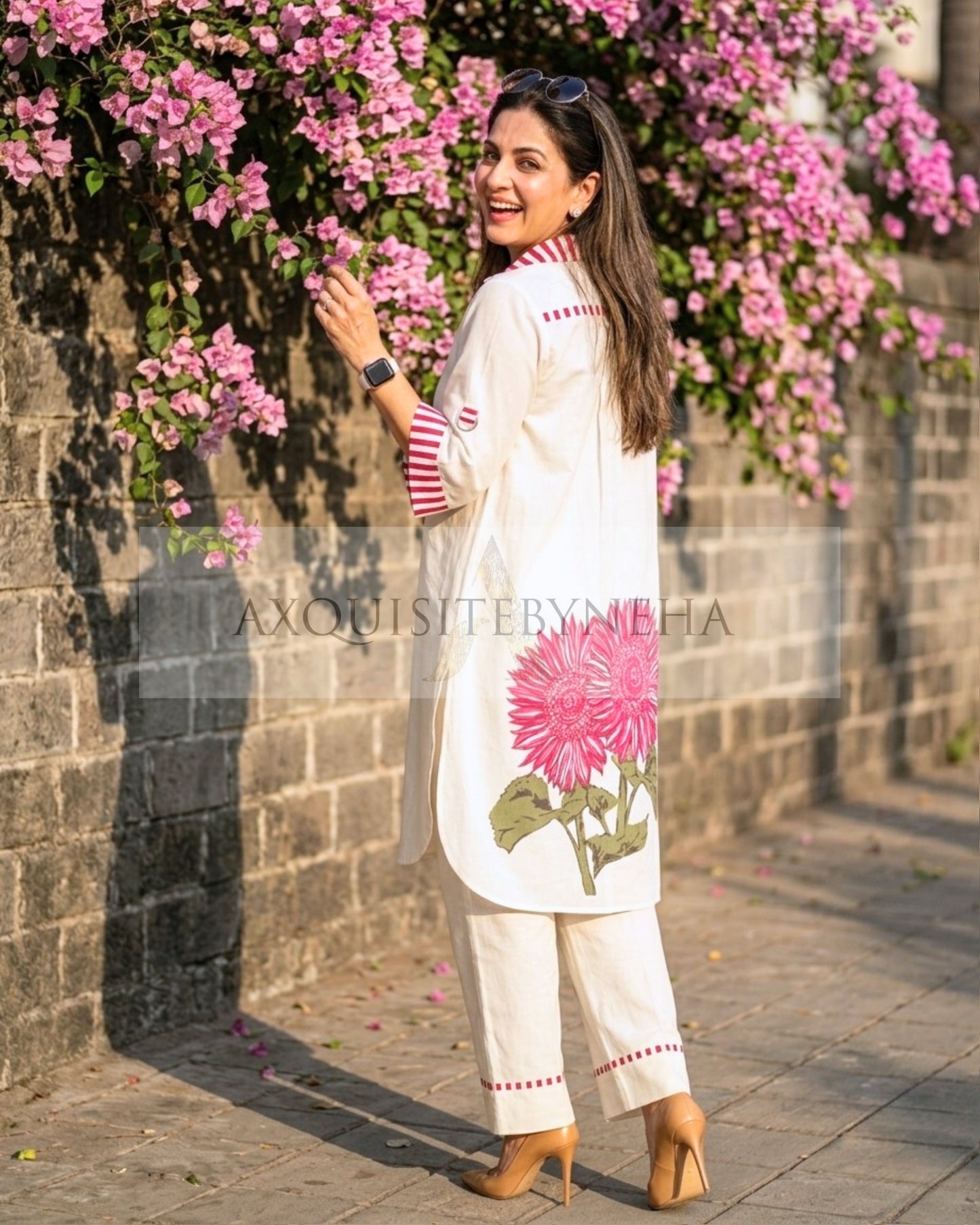 Blush Flower Motif