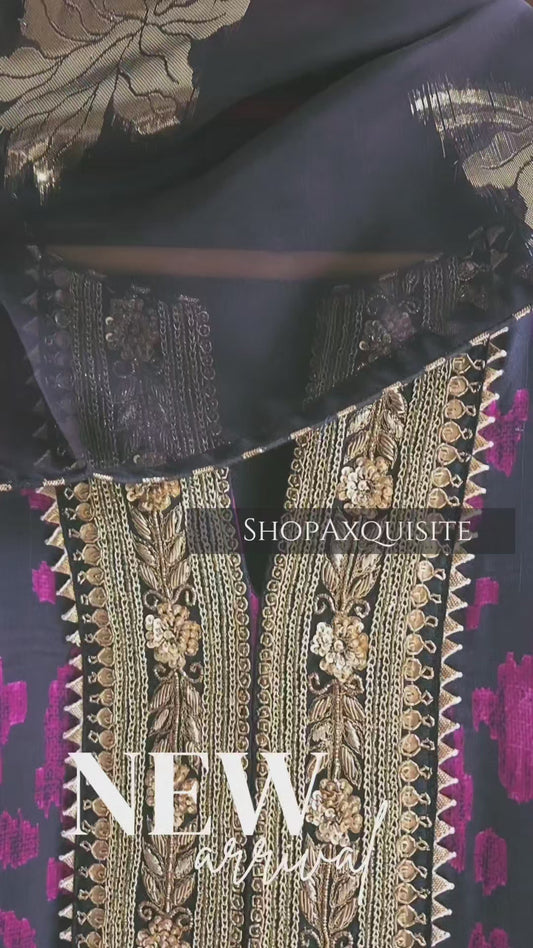 Patola Print in Black